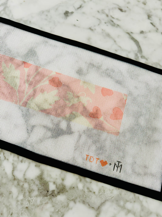 Exclusive Tigre de Tartán Pink Floral Strap Needlepoint Canvas