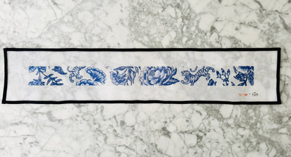 Blue Floral Exclusive Tigre de Tartán Strap Needlepoint Canvas