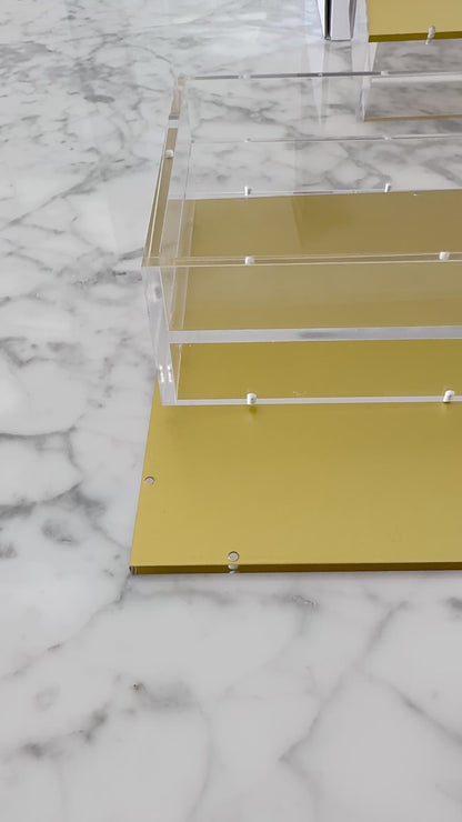 Almost perfect Sale Gold Bottom 5x7 Magnet Acrylic Tray